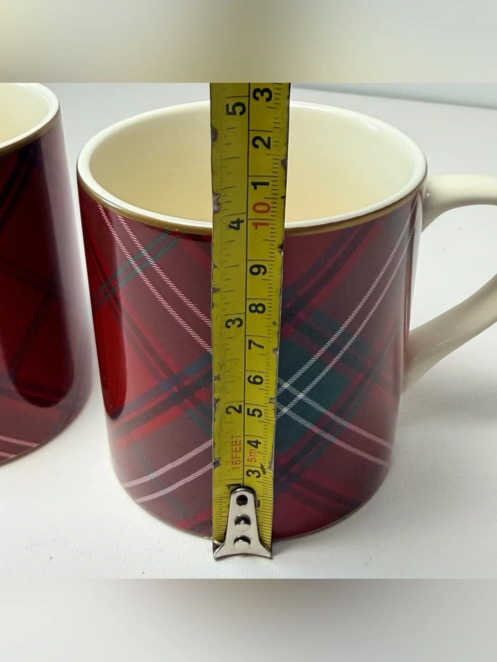 Williams Sonoma Red Green White Tartan Holiday Ceramic Mugs Set of 2 Christmas